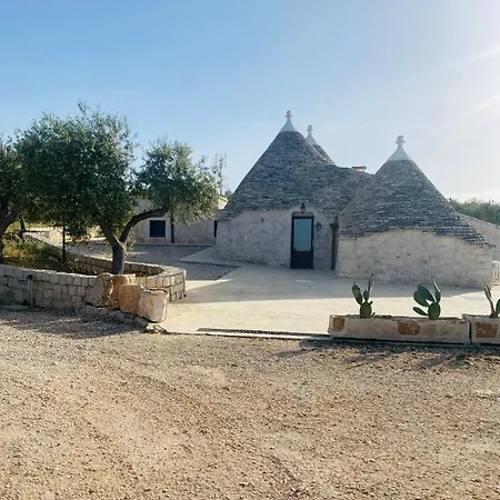 I Trulli Del Vagabondo - Complex Of Trulli With Private Pool *