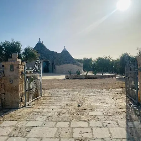 I Trulli Del Vagabondo - Complex Of Trulli With Private Pool *